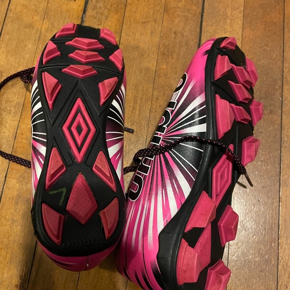 Umbro soccer cleats size 12 - Picture 3 of 3